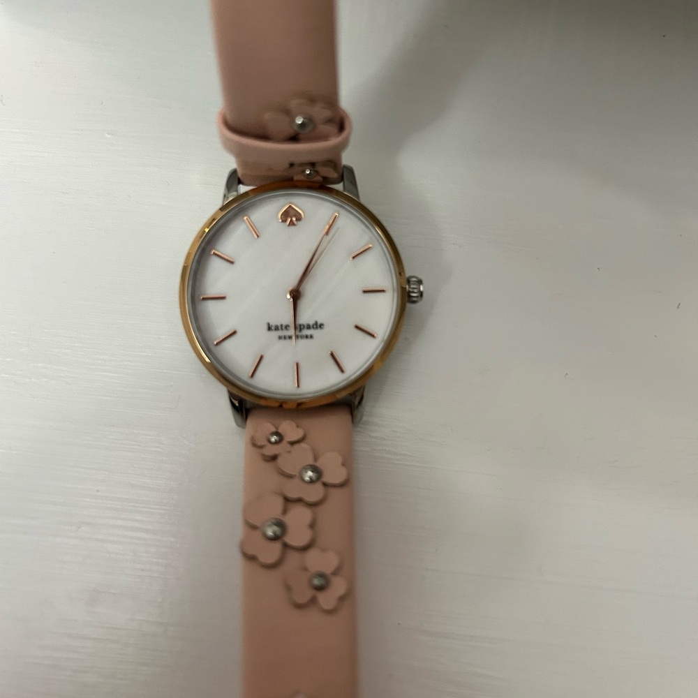 Kate Spade New York KSW1513 Metro White Dial Pink Leather Strap Women's Watch - Picture 1 of 5